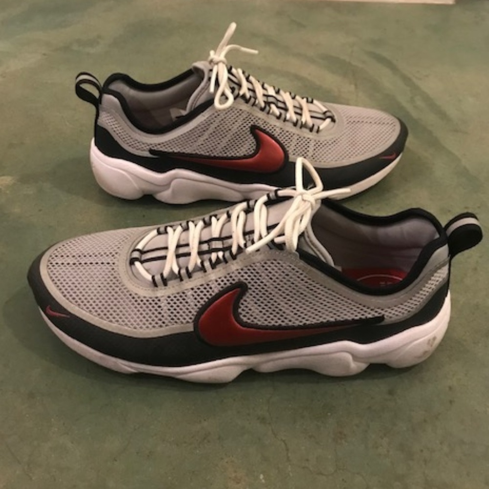 Nike Men's Sneakers Size 11 US